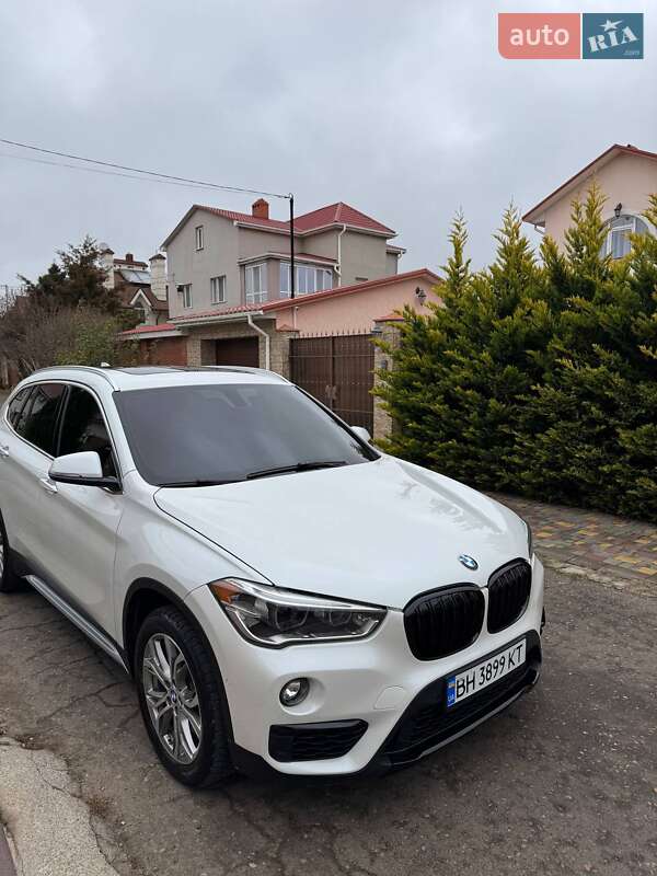 Позашляховик / Кросовер BMW X1 2017 в Одесі