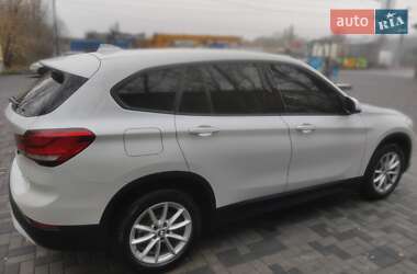 Внедорожник / Кроссовер BMW X1 2022 в 