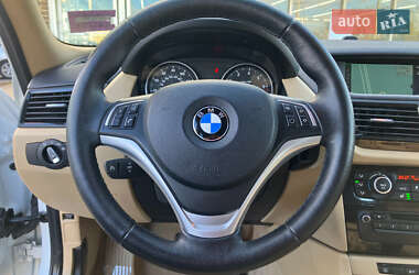 Внедорожник / Кроссовер BMW X1 2014 в 