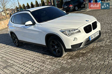 Внедорожник / Кроссовер BMW X1 2012 в Березному