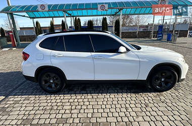 Внедорожник / Кроссовер BMW X1 2012 в Березному