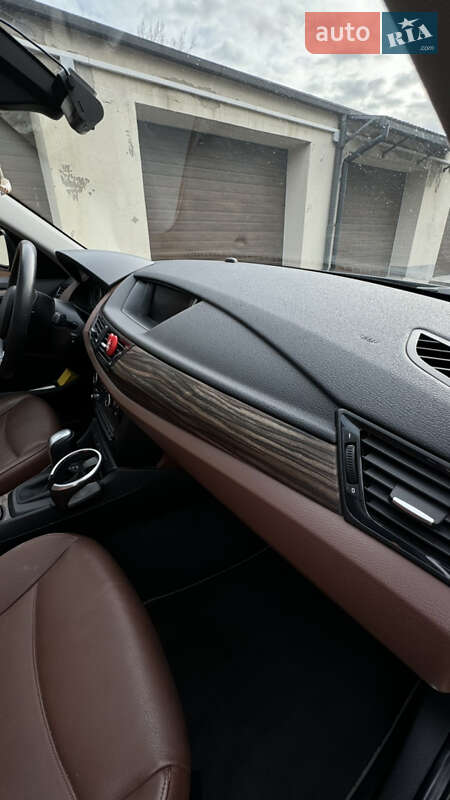 Внедорожник / Кроссовер BMW X1 2012 в Виннице