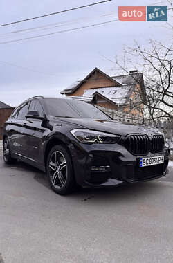 Внедорожник / Кроссовер BMW X1 2016 в Киеве