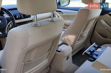 Внедорожник / Кроссовер BMW X1 2010 в 