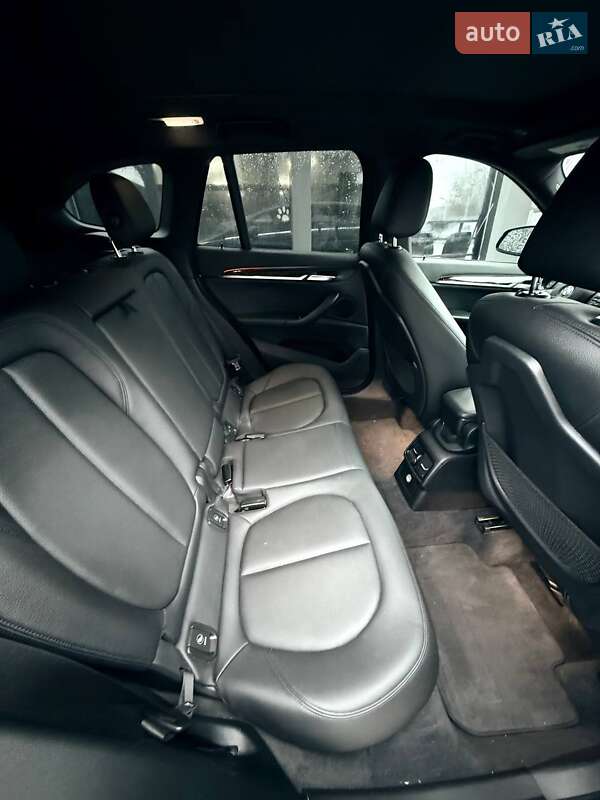 Внедорожник / Кроссовер BMW X1 2015 в Харькове