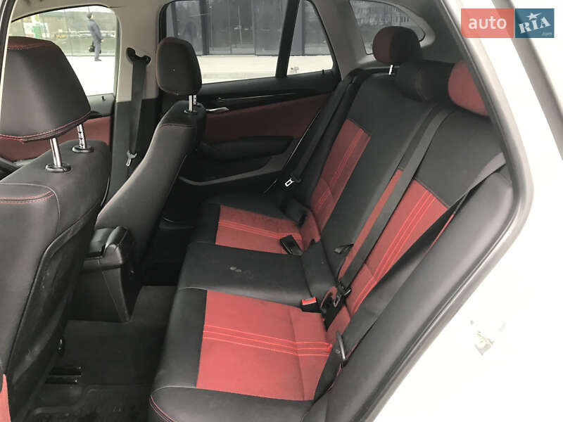 Внедорожник / Кроссовер BMW X1 2010 в Львове