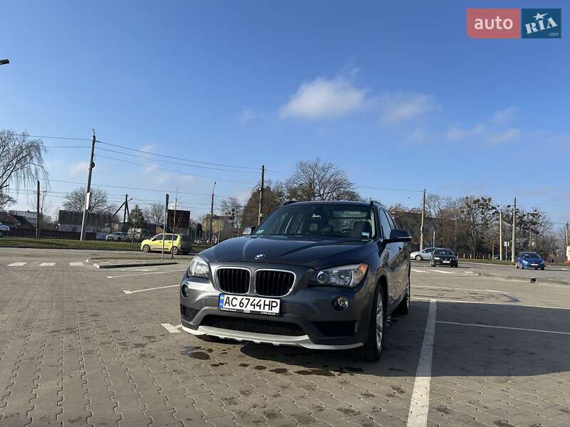 Позашляховик / Кросовер BMW X1 2014 в 