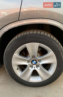 Внедорожник / Кроссовер BMW X1 2012 в 
