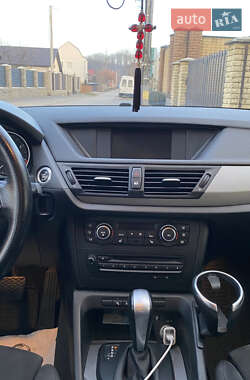 Внедорожник / Кроссовер BMW X1 2012 в 