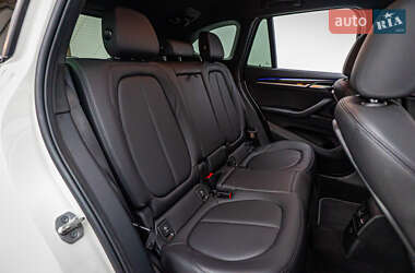 Внедорожник / Кроссовер BMW X1 2021 в 