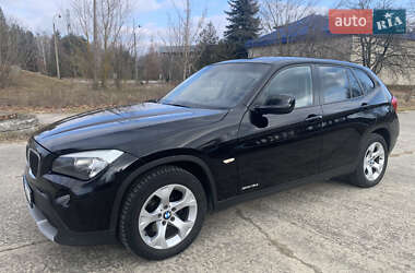 Внедорожник / Кроссовер BMW X1 2010 в Вараше