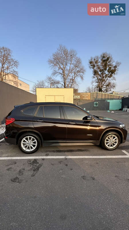 Внедорожник / Кроссовер BMW X1 2016 в Киеве