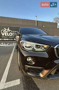 Внедорожник / Кроссовер BMW X1 2016 в Киеве