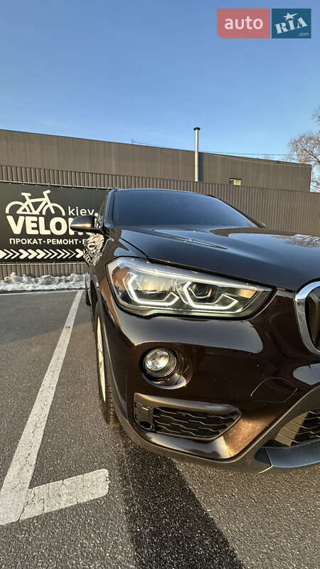 Внедорожник / Кроссовер BMW X1 2016 в Киеве
