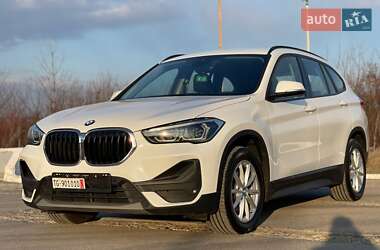 Позашляховик / Кросовер BMW X1 2021 в Ужгороді