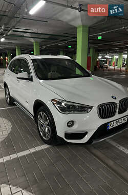 Внедорожник / Кроссовер BMW X1 2016 в Киеве