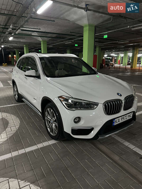 Позашляховик / Кросовер BMW X1 2016 в Києві