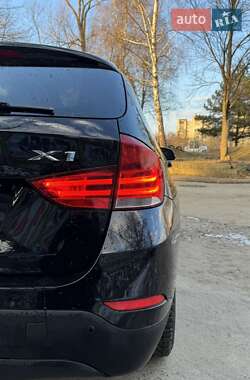 Внедорожник / Кроссовер BMW X1 2013 в 