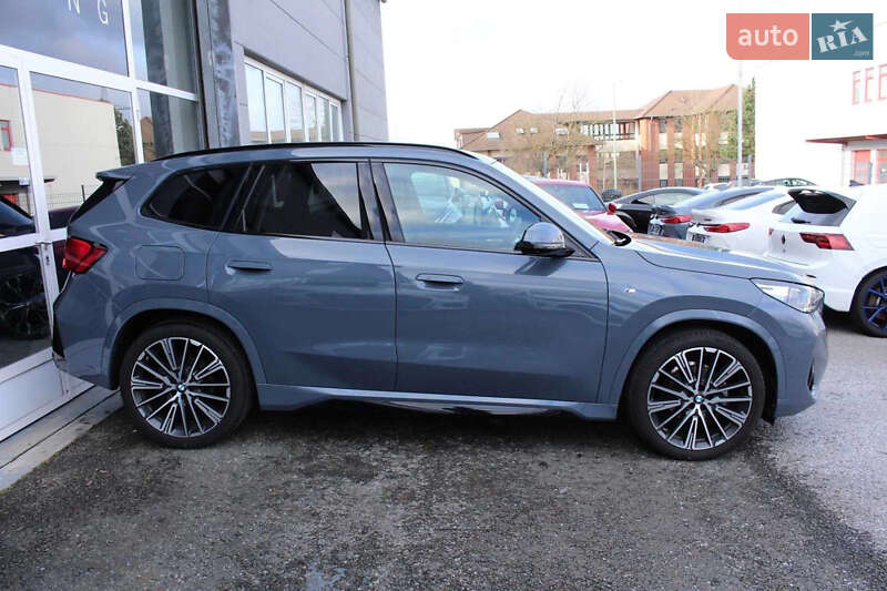 Внедорожник / Кроссовер BMW X1 2023 в Киеве