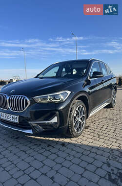 Позашляховик / Кросовер BMW X1 2019 в 