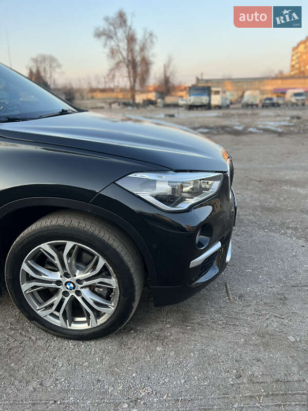 Позашляховик / Кросовер BMW X1 2016 в Кривому Розі
