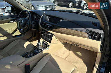 Внедорожник / Кроссовер BMW X1 2014 в 