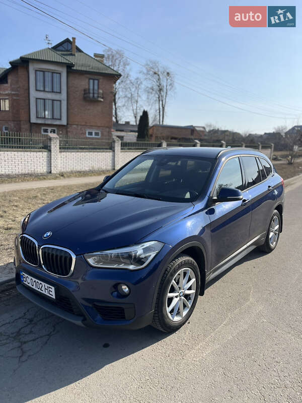 Внедорожник / Кроссовер BMW X1 2016 в Львове