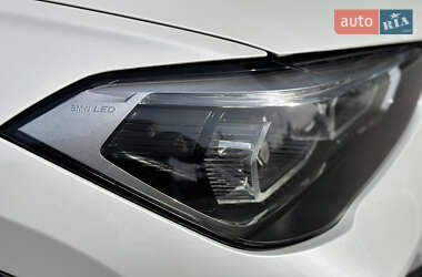 Позашляховик / Кросовер BMW X1 2022 в 