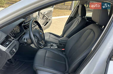 Позашляховик / Кросовер BMW X1 2022 в 