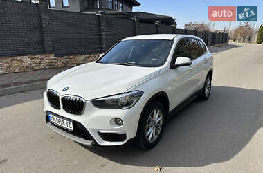 Внедорожник / Кроссовер BMW X1 2016 в Киеве