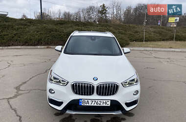 Позашляховик / Кросовер BMW X1 2019 в 