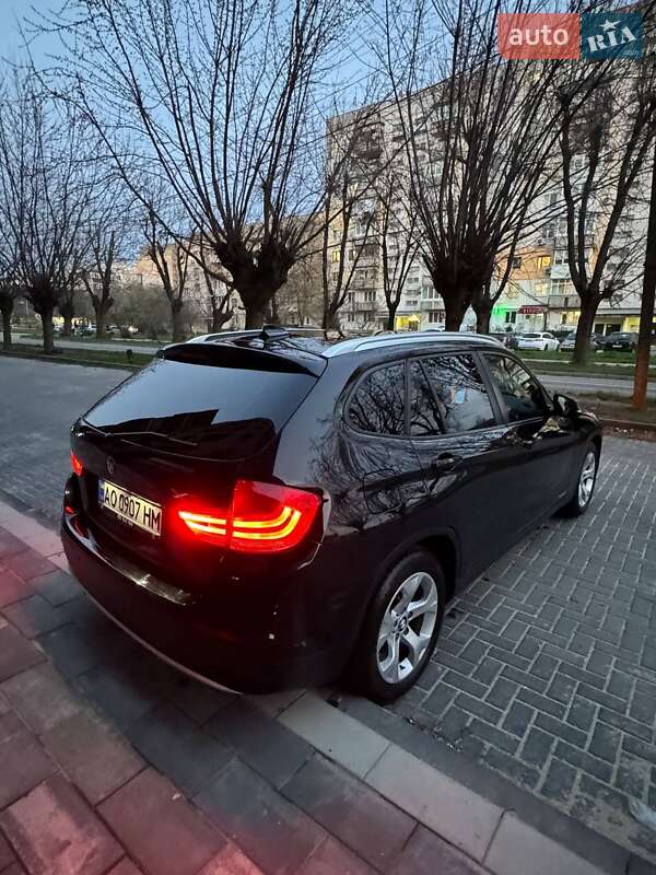 Внедорожник / Кроссовер BMW X1 2014 в Ужгороде