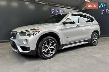 Позашляховик / Кросовер BMW X1 2017 в 