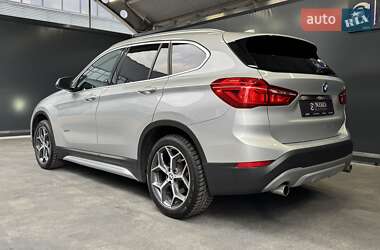 Позашляховик / Кросовер BMW X1 2017 в 