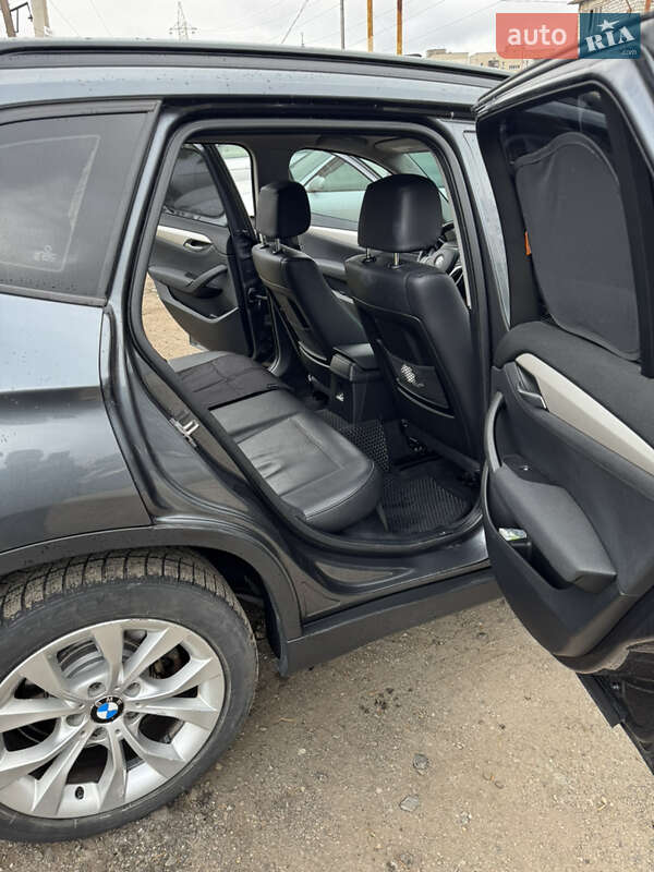 Позашляховик / Кросовер BMW X1 2013 в Одесі
