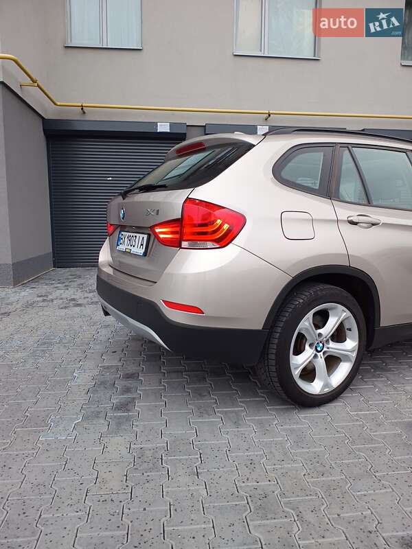 Позашляховик / Кросовер BMW X1 2015 в Хмельницькому