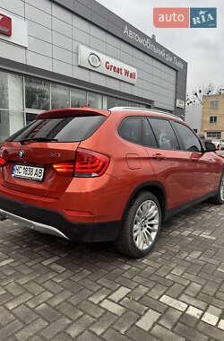 Внедорожник / Кроссовер BMW X1 2015 в 