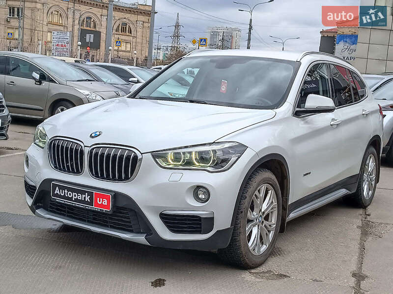 Внедорожник / Кроссовер BMW X1 2016 в 