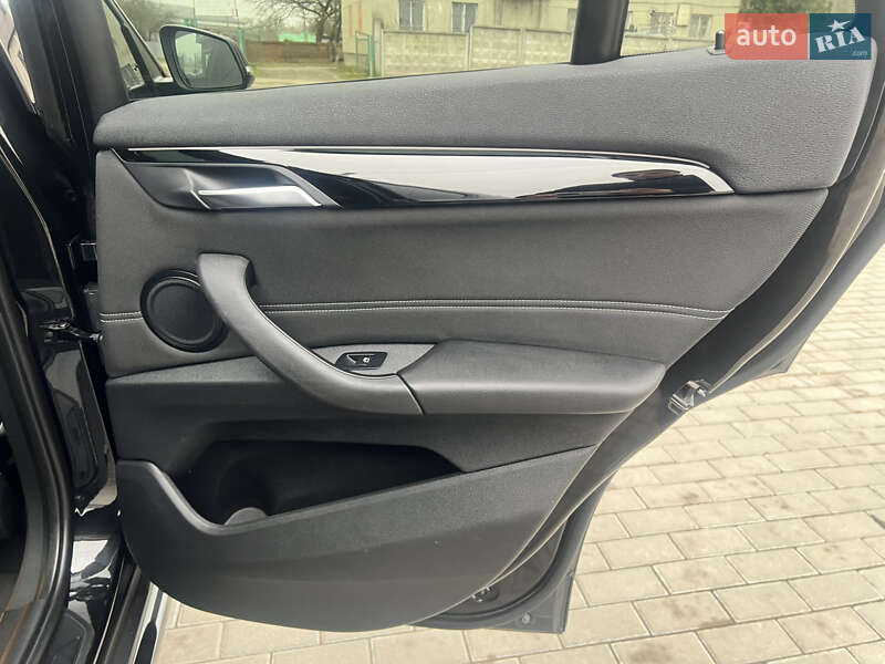 Позашляховик / Кросовер BMW X1 2016 в Лопатині