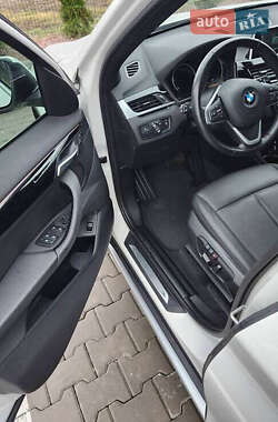 Позашляховик / Кросовер BMW X1 2019 в 