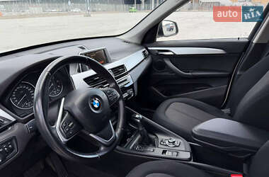 Внедорожник / Кроссовер BMW X1 2015 в 
