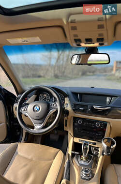Внедорожник / Кроссовер BMW X1 2013 в 