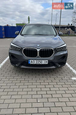 Внедорожник / Кроссовер BMW X1 2022 в 