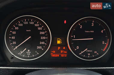 Позашляховик / Кросовер BMW X1 2011 в 