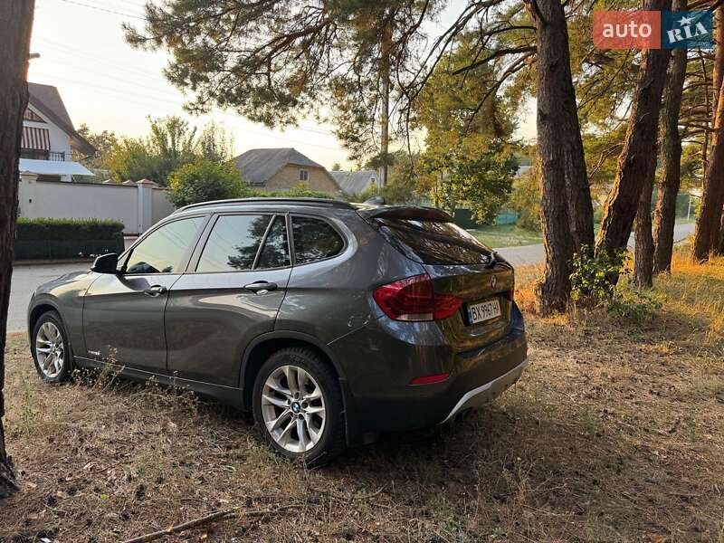 Внедорожник / Кроссовер BMW X1 2015 в Киеве