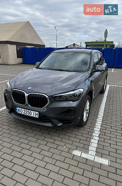 Внедорожник / Кроссовер BMW X1 2022 в 