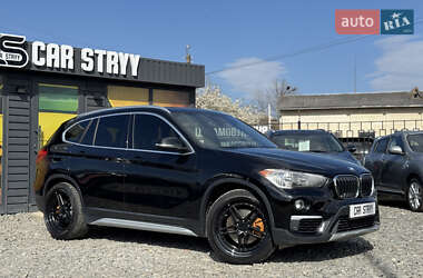 Позашляховик / Кросовер BMW X1 2018 в 