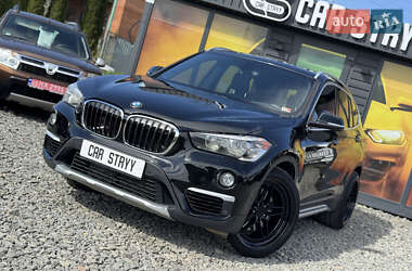 Позашляховик / Кросовер BMW X1 2018 в 