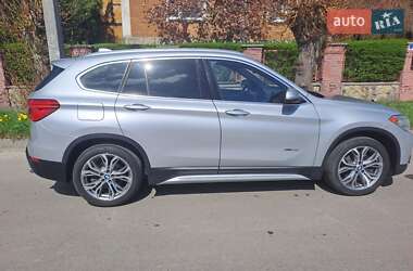 Внедорожник / Кроссовер BMW X1 2016 в 