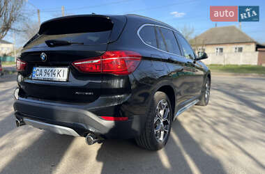 Внедорожник / Кроссовер BMW X1 2021 в 